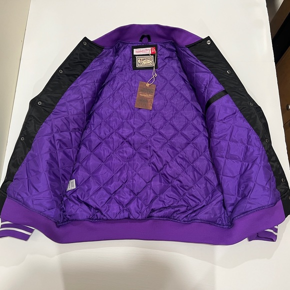 Mitchell & Ness, NBA Heavyweight Jacket, Toronto Raptors - Picture 6 of 9